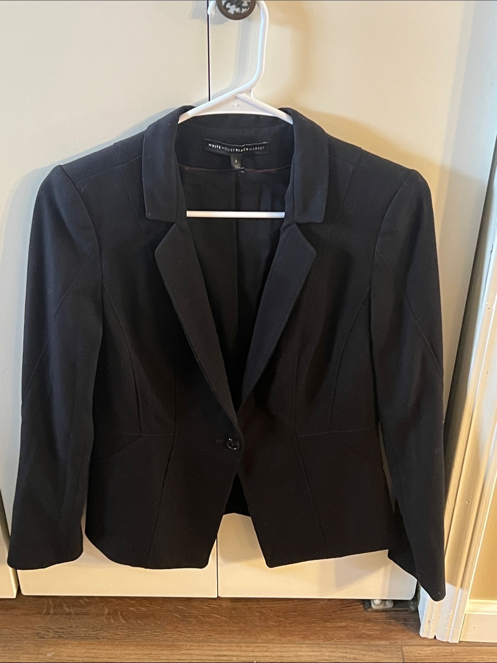 Sz 4 White House Black Market Black Single-Button Women's Blazer perfect cond